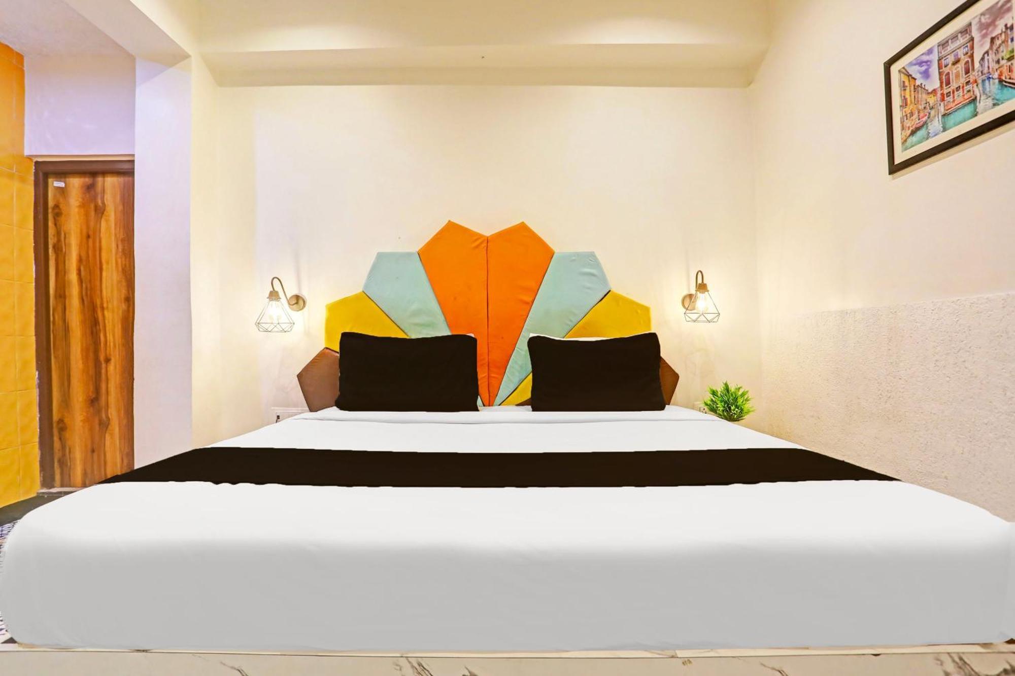 Super Townhouse Cantonment Varanasi Formerly Sarin Inn المظهر الخارجي الصورة