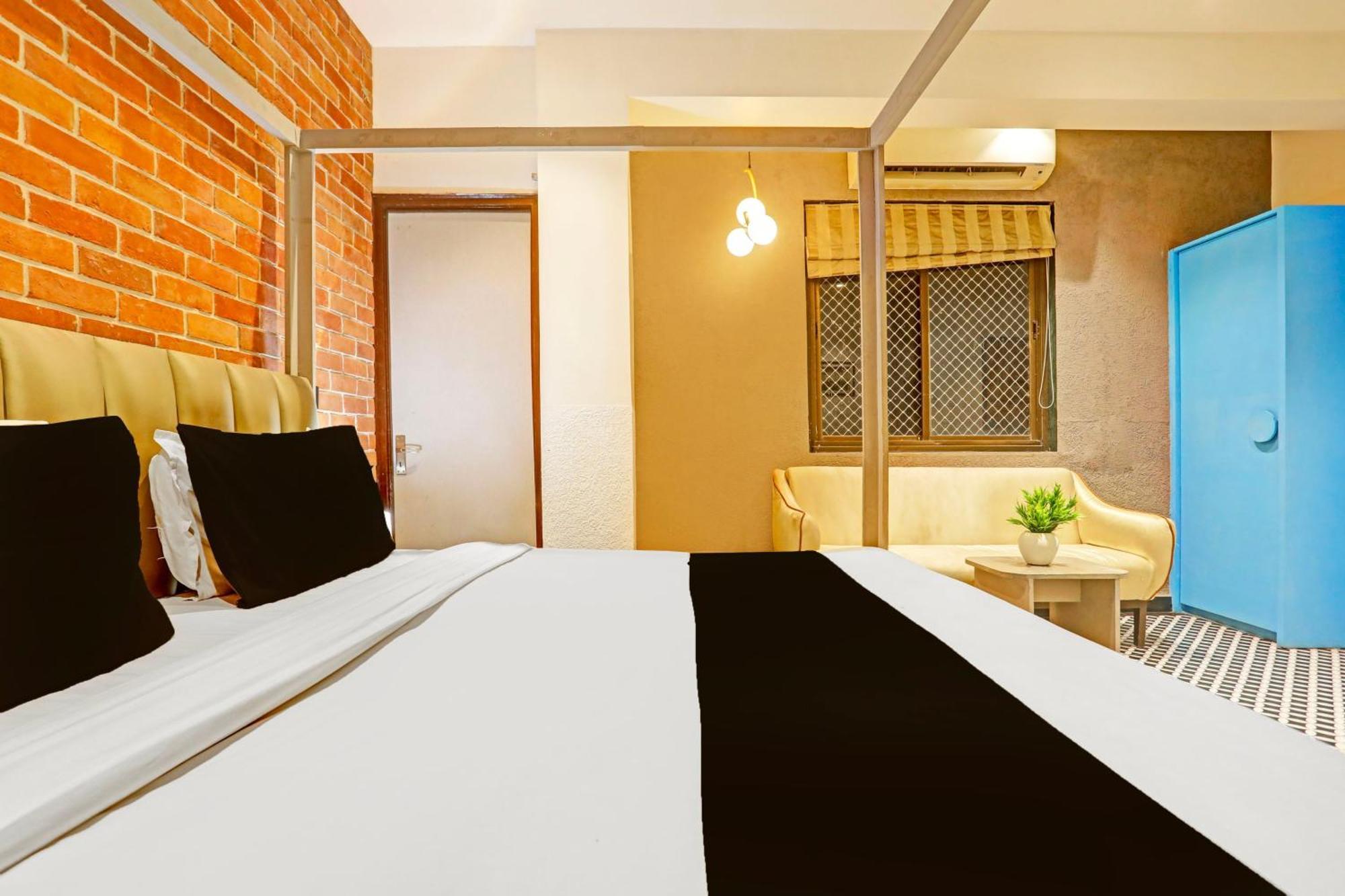 Super Townhouse Cantonment Varanasi Formerly Sarin Inn المظهر الخارجي الصورة