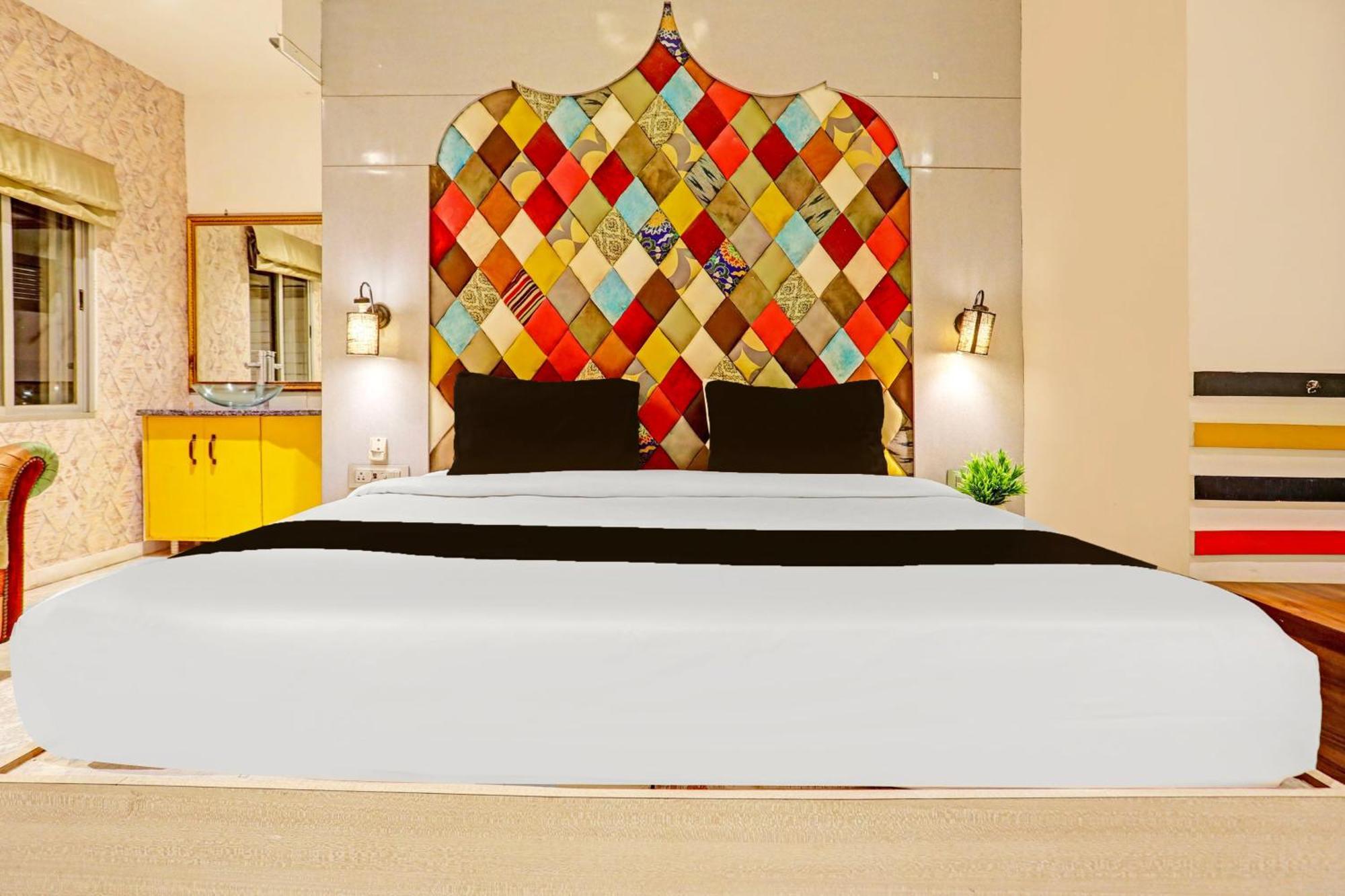 Super Townhouse Cantonment Varanasi Formerly Sarin Inn المظهر الخارجي الصورة